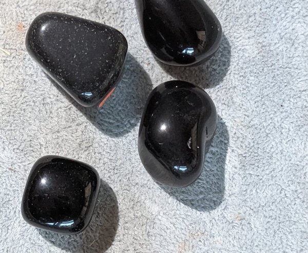Obsidian Apachenträne ca. 2,3-3 cm