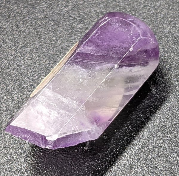 Violett Fluorit Spitze ca. 9 gr. & 3 cm